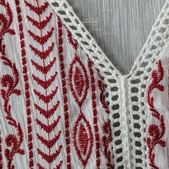 NWT: Gauzy White Long-sleeved Dress with Red Embroidery by Xhilaration - Picture 9 of 9